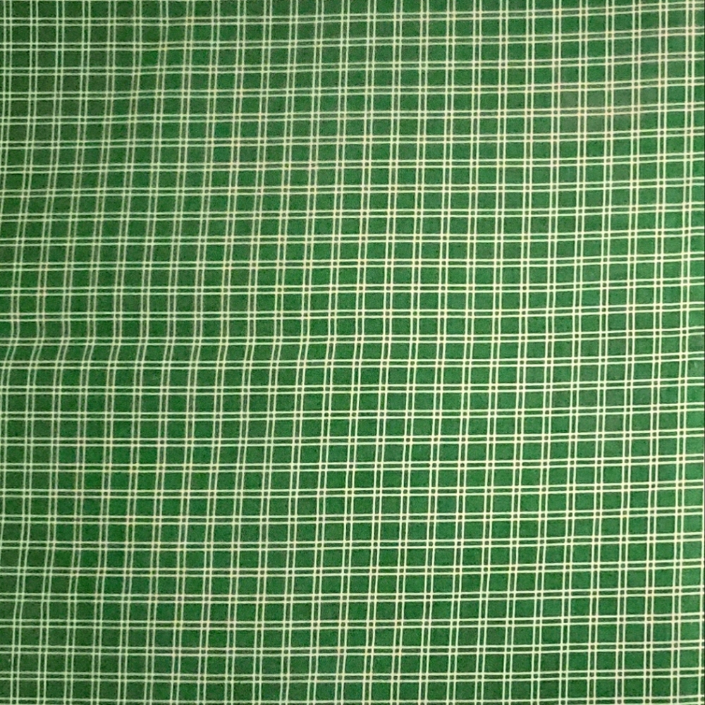Green And White Plaid Signature Classics Fabric, Approx 110" x 44"